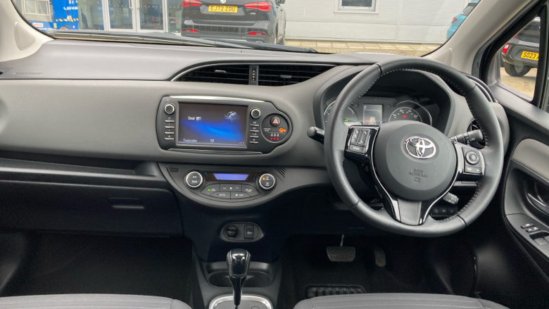 Toyota Yaris 1.0 VVT-i Icon 5dr Petrol Hatchback